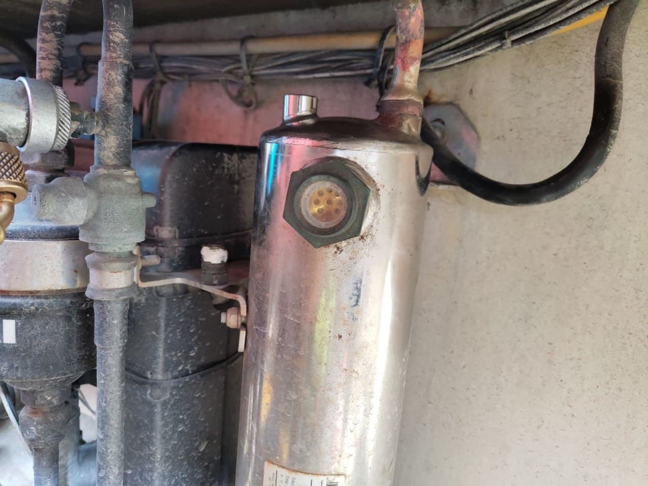 Star Cool refrigeration unit receiver during the repair